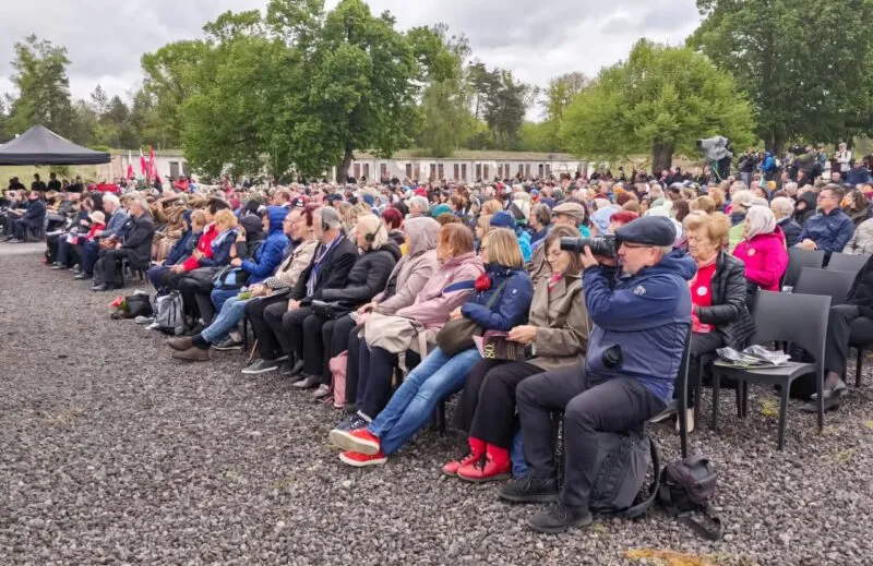 Povzava k prispevku: Spomnili so se osvoboditve kaceta Ravensbrück